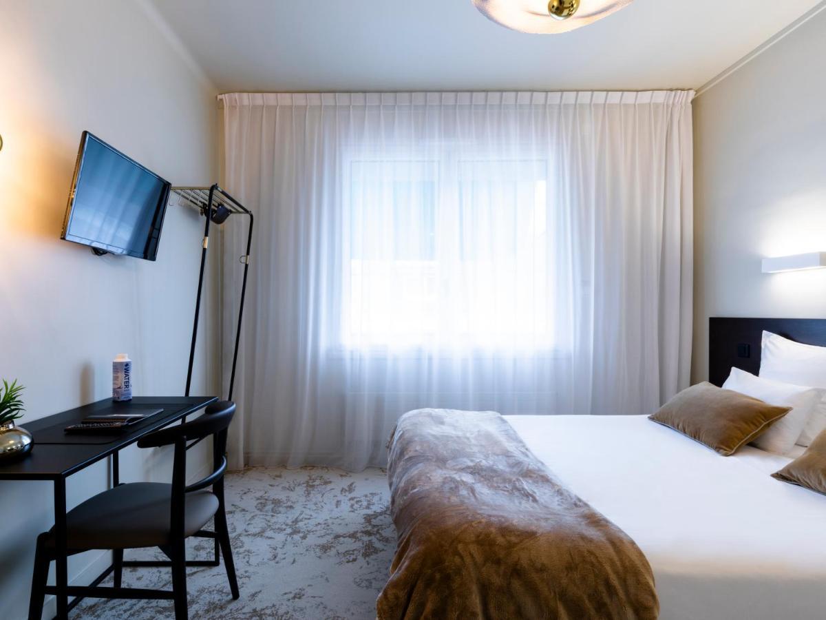 Moka Hotel Лориан Екстериор снимка