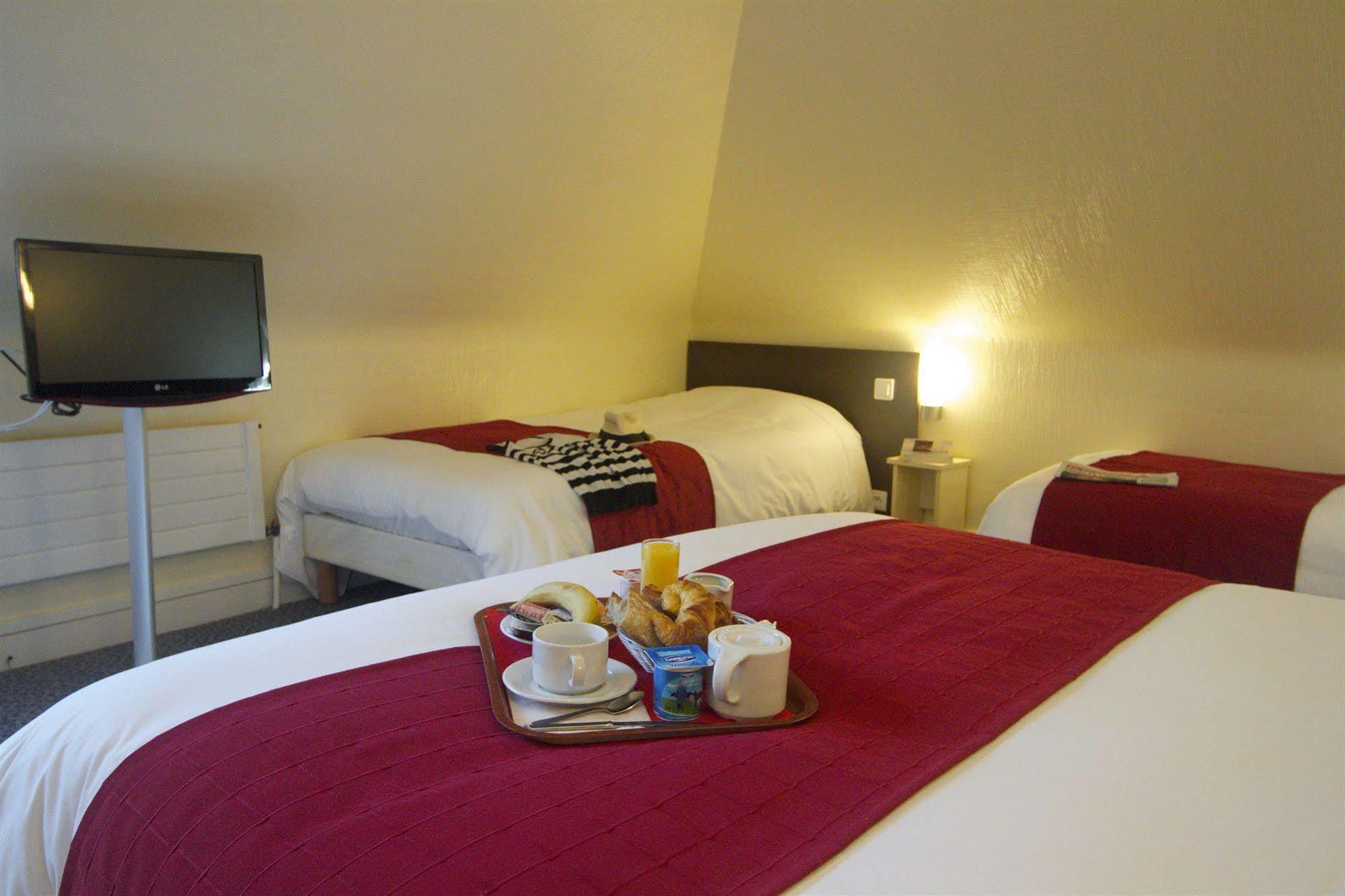 Moka Hotel Лориан Екстериор снимка